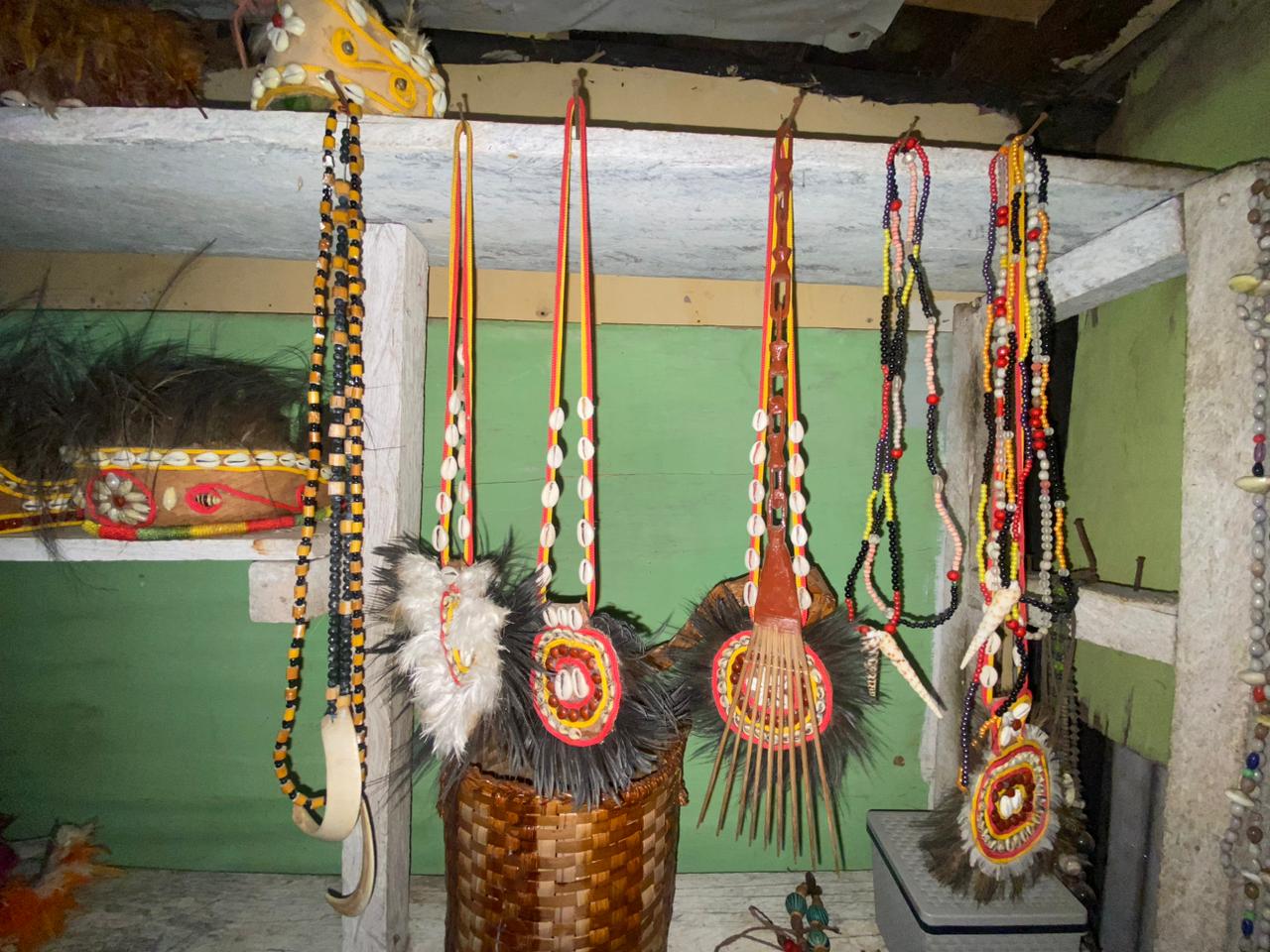Kalung Kerang Etnik